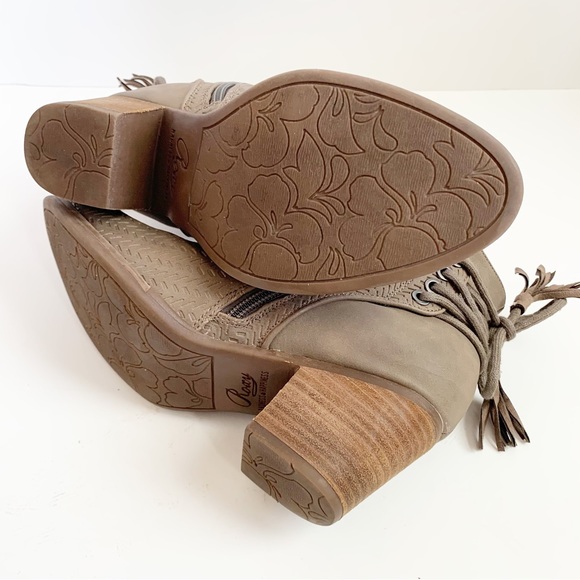 Roxy Devon Ankle Bootie, Taupe, Size 6.5 - Picture 6 of 8